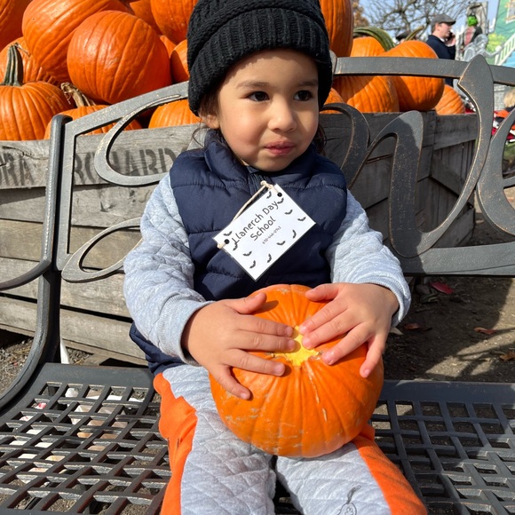 Meet your Posher, Christopher - Picture 2 of 4